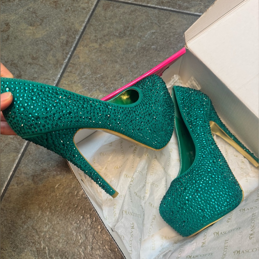 Mascotte Green Crystal Heels US 8.5